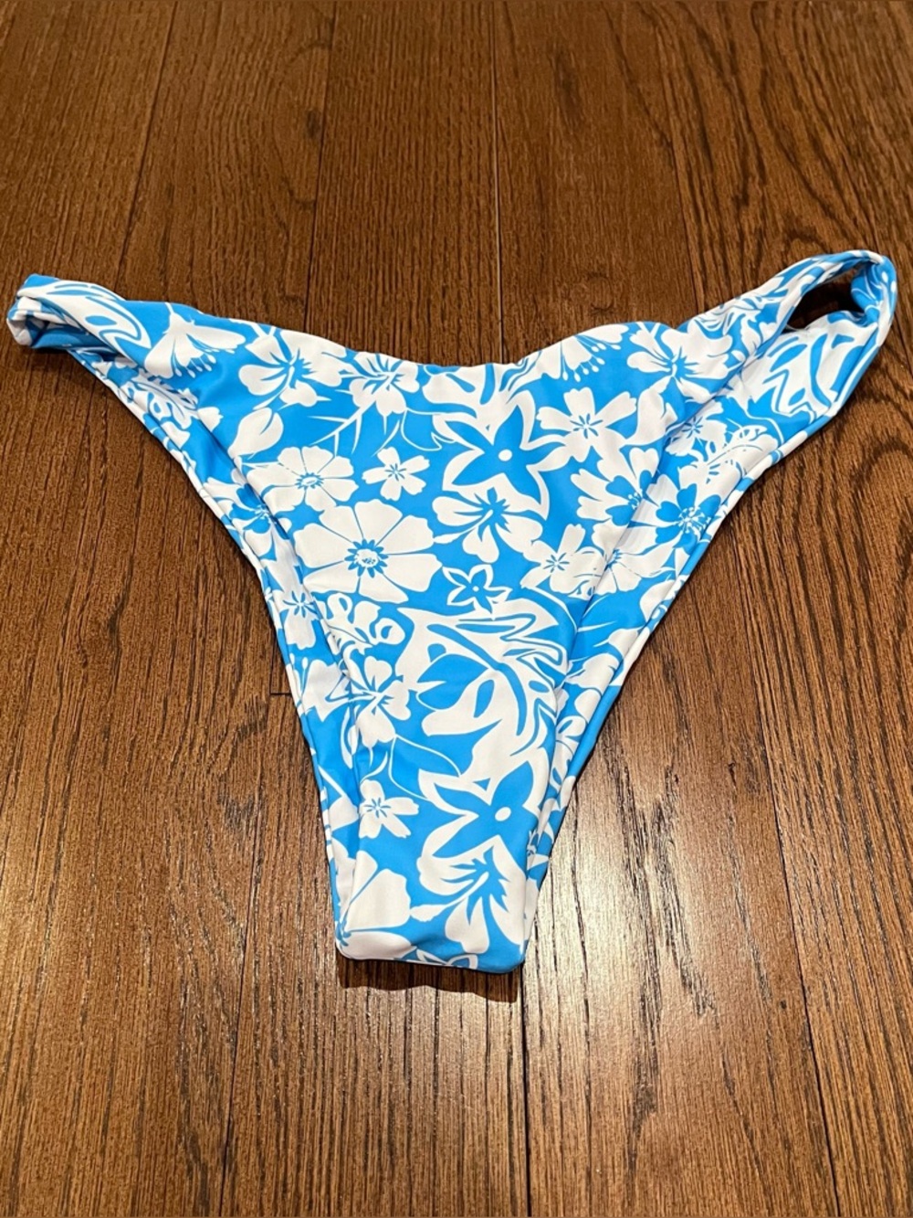 ⭐Blue & White Floral‎ Bikini Bottoms Large